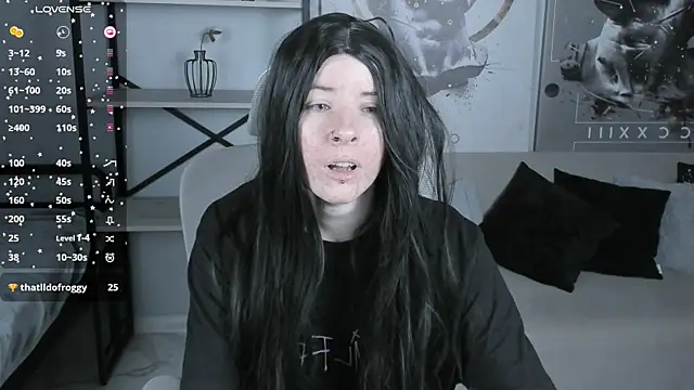 LexiWenford online show from November 17, 2025, 3:21 am