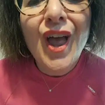 Viola8p online show from November 17, 2025, 1:59 pm