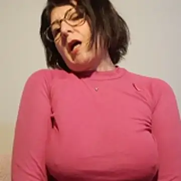 Viola8p online show from November 8, 2025, 3:48 pm