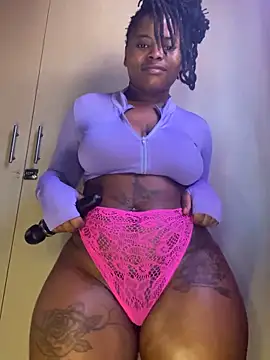 DiamondGoddes online show from September 19, 2025, 1:15 pm