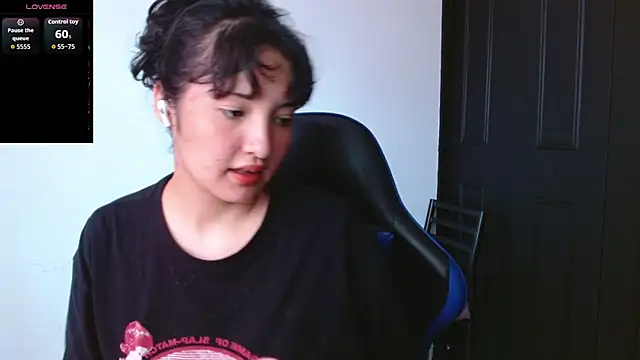 alexaa08 online show from May 28, 2026, 3:40 pm