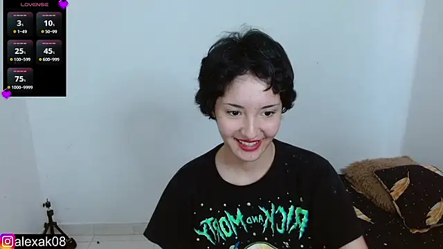 alexaa08 online show from December 6, 2024, 5:38 pm