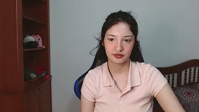 alexaa08 online show from September 23, 2025, 12:01 pm