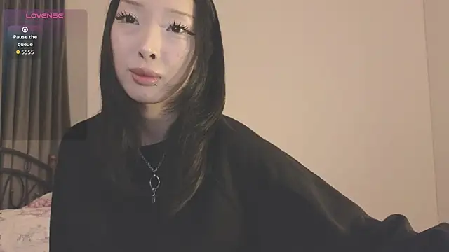 fairy di online show from October 1, 2025, 5:28 pm