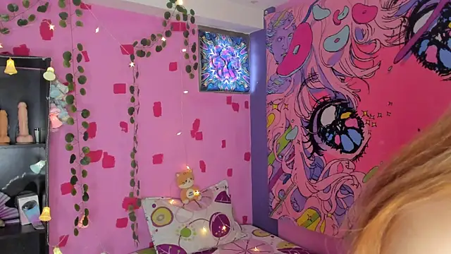 kittyzenn online show from February 10, 2025, 2:16 pm