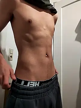 Snapshot of Dennis_2024 chatting on February 27, 2026, 2:06 pm Dennis 2024 online show from February 27, 2026, 2:06 pm