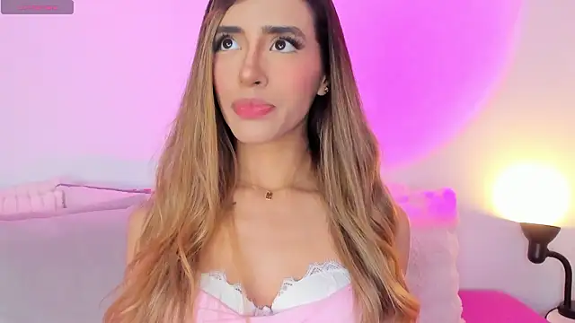 StormiRusso online show from February 6, 2026, 1:45 am