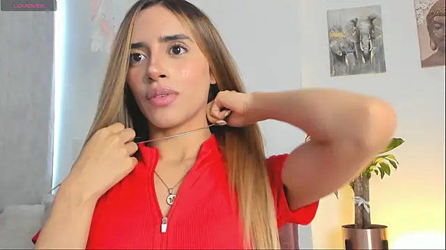 StormiRusso online show from September 27, 2025, 10:05 pm