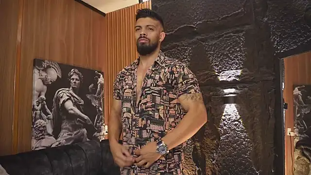 Snapshot of DannSaenz chatting on October 16, 2025, 11:29 am DannSaenz online show from October 16, 2025, 11:29 am