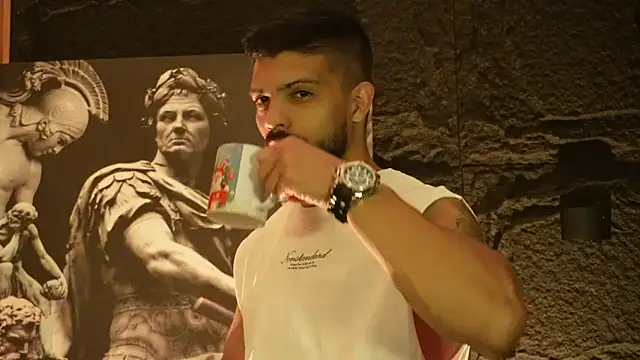 Snapshot of DannSaenz chatting on September 19, 2025, 12:09 pm DannSaenz online show from September 19, 2025, 12:09 pm