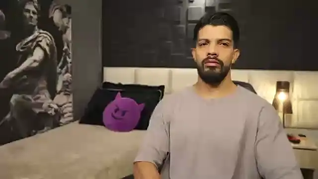 DannSaenz online show from February 25, 2025, 11:21 am