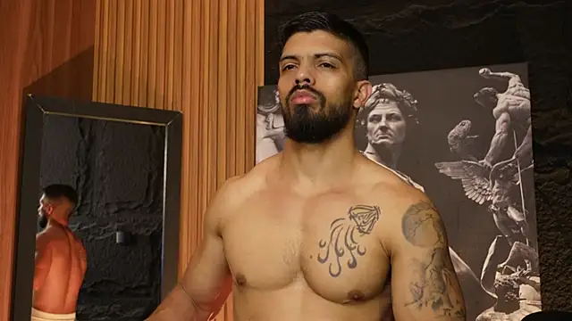 Snapshot of DannSaenz chatting on September 17, 2025, 1:02 pm DannSaenz online show from September 17, 2025, 1:02 pm