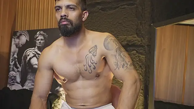 Snapshot of DannSaenz chatting on October 1, 2025, 1:00 am DannSaenz online show from October 1, 2025, 1:00 am