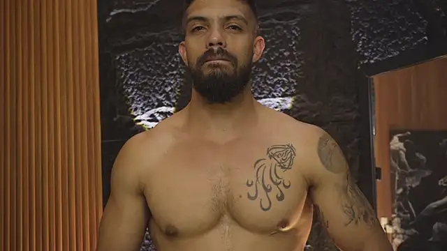 Snapshot of DannSaenz chatting on October 15, 2025, 3:05 am DannSaenz online show from October 15, 2025, 3:05 am