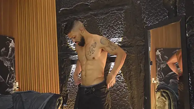 Snapshot of DannSaenz chatting on October 12, 2025, 3:24 pm DannSaenz online show from October 12, 2025, 3:24 pm