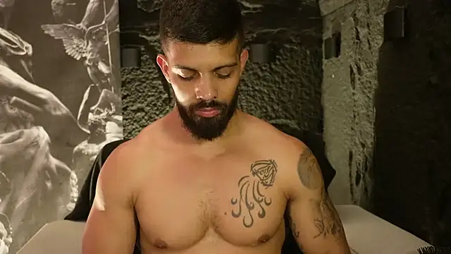 Snapshot of DannSaenz chatting on September 27, 2025, 2:18 am DannSaenz online show from September 27, 2025, 2:18 am