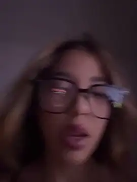 Snapshot of DanielaSaenz0 chatting on September 25, 2025, 12:16 am DanielaSaenz0 online show from September 25, 2025, 12:16 am