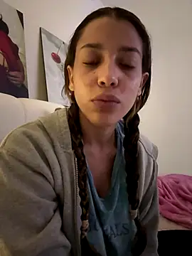 Snapshot of DanielaSaenz0 chatting on October 13, 2025, 1:18 am DanielaSaenz0 online show from October 13, 2025, 1:18 am