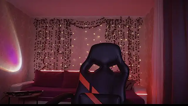 Snapshot of AllisonBlack_ chatting on October 23, 2025, 7:45 pm AllisonBlack  online show from October 23, 2025, 7:45 pm