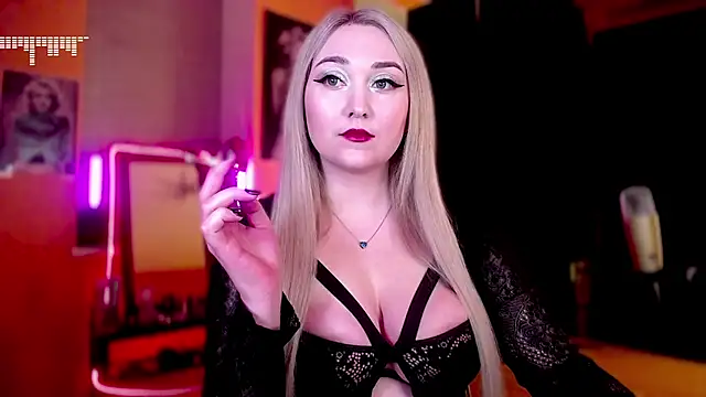 AllisonBlack  online show from December 5, 2024, 5:55 pm