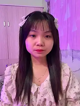 Maeve2k5 online show from October 10, 2025, 11:38 pm