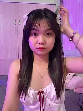 Maeve2k5 online show from October 6, 2025, 9:54 am