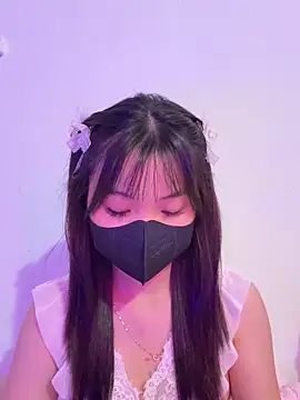 Maeve2k5 online show from September 19, 2025, 1:31 am