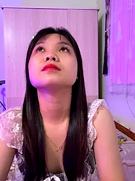 Maeve2k5 online show from October 12, 2025, 9:27 pm