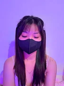 Maeve2k5 online show from September 17, 2025, 8:55 pm