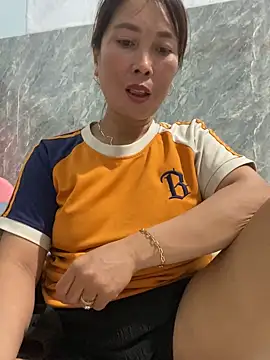 Snapshot of Linaannn chatting on September 29, 2025, 11:49 am Linaannn online show from September 29, 2025, 11:49 am