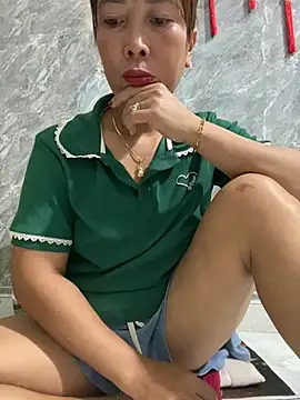 Linaannn online show from May 22, 2026, 10:52 pm