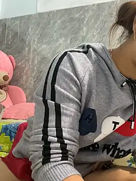 Linaannn online show from November 20, 2025, 11:55 am