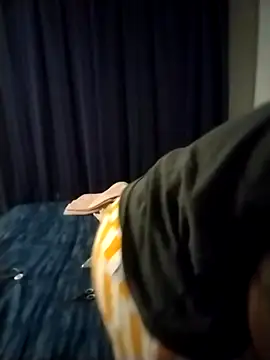 Snapshot of Convertiblechulo chatting on February 27, 2026, 6:41 pm Convertiblechulo online show from February 27, 2026, 6:41 pm