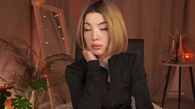 LindaThacker online show from February 20, 2025, 11:20 am