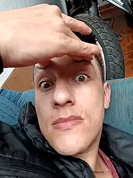 alexmoragomez online show from January 29, 2025, 4:08 pm