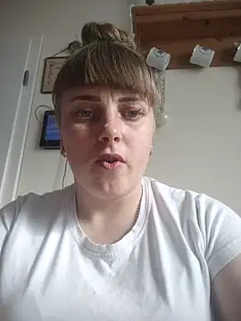 Snapshot of CoddessCrystal chatting on February 27, 2026, 8:58 am CoddessCrystal online show from February 27, 2026, 8:58 am