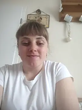 Snapshot of CoddessCrystal chatting on February 9, 2026, 9:40 am CoddessCrystal online show from February 9, 2026, 9:40 am