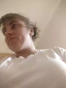 Snapshot of CoddessCrystal chatting on February 22, 2026, 6:27 am CoddessCrystal online show from February 22, 2026, 6:27 am