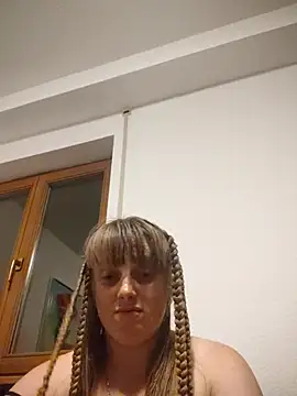 CoddessCrystal online show from September 30, 2025, 7:09 pm