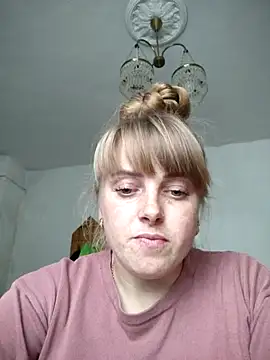 CoddessCrystal online show from October 6, 2025, 11:44 am