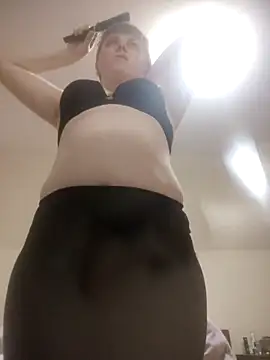 Snapshot of CoddessCrystal chatting on February 8, 2026, 6:33 am CoddessCrystal online show from February 8, 2026, 6:33 am