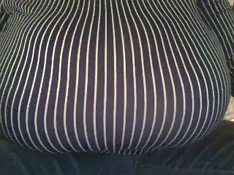Snapshot of RoxiRedXXX chatting on January 8, 2025, 9:34 pm RoxiRedXXX online show from January 8, 2025, 9:34 pm