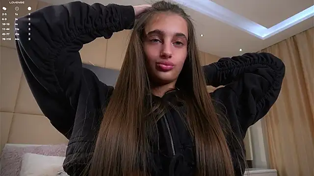 PiquingOgalala online show from April 11, 2026, 1:13 am