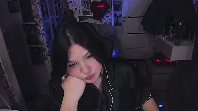 Snapshot of Diasporaaa chatting on October 17, 2025, 1:53 am Diasporaaa online show from October 17, 2025, 1:53 am