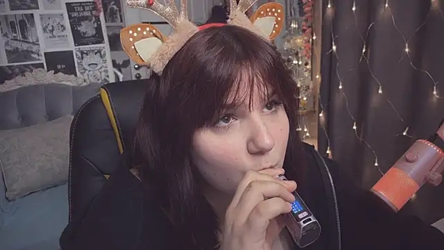 Snapshot of Diasporaaa chatting on December 7, 2024, 11:29 pm Diasporaaa online show from December 7, 2024, 11:29 pm