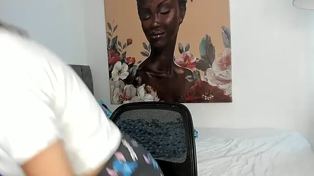 Snapshot of aleja_rythm chatting on September 21, 2025, 7:52 pm aleja rythm online show from September 21, 2025, 7:52 pm