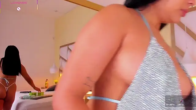 Snapshot of CarolineMaldonado chatting on October 9, 2025, 12:28 pm CarolineMaldonado online show from October 9, 2025, 12:28 pm