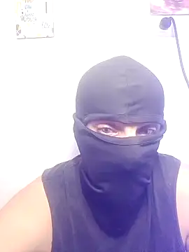 Snapshot of Nisreenn chatting on October 22, 2025, 11:58 pm Nisreenn online show from October 22, 2025, 11:58 pm