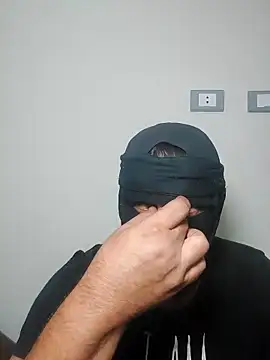 Snapshot of Nisreenn chatting on September 25, 2025, 2:39 am Nisreenn online show from September 25, 2025, 2:39 am