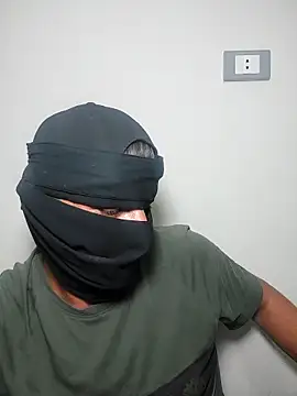 Snapshot of Nisreenn chatting on September 25, 2025, 11:00 pm Nisreenn online show from September 25, 2025, 11:00 pm